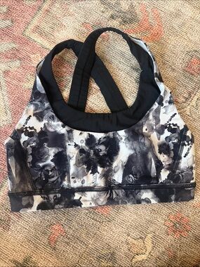 Lululemon Black & White Floral-Print Sports Bra Size 6
